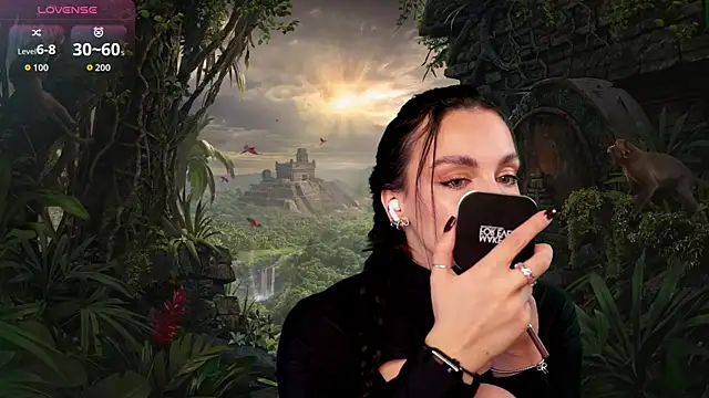 LunaNight online show from 10-27-25, 08:24