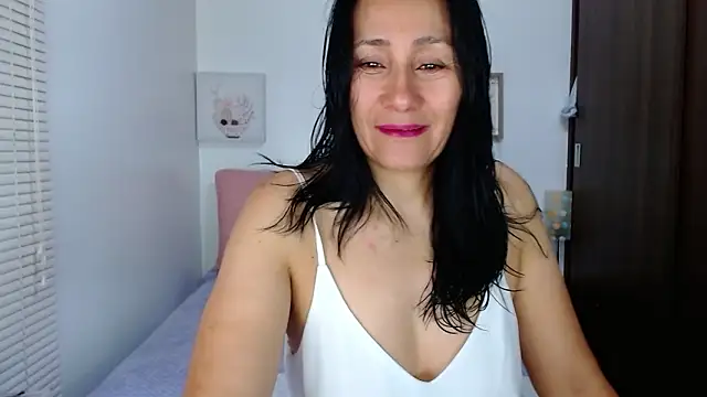 Maira B online show from 03-08-26, 01:15