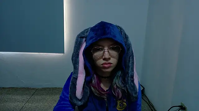 Snapshot of WandaDoll chatting on 03-18-26, 12:08 WandaDoll online show from 03-18-26, 12:08