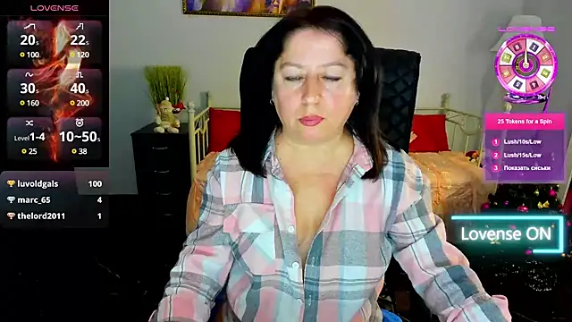 Julia Dean online show from 12-26-24, 06:43