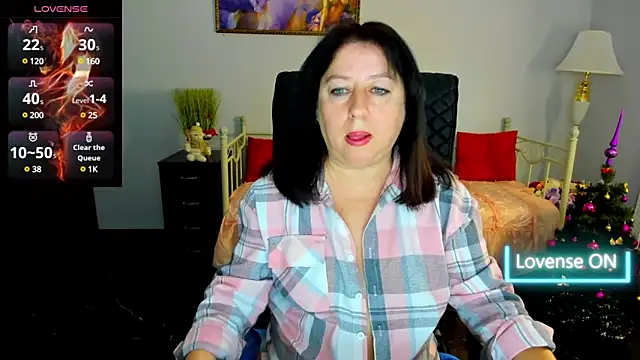 Julia Dean online show from 12-30-24, 11:37