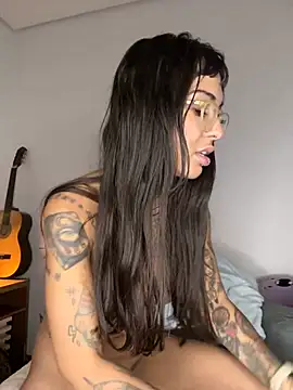 Nikatsu online show from 02-03-25, 01:30