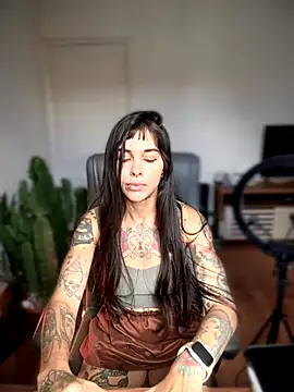 Nikatsu online show from 10-21-25, 04:41