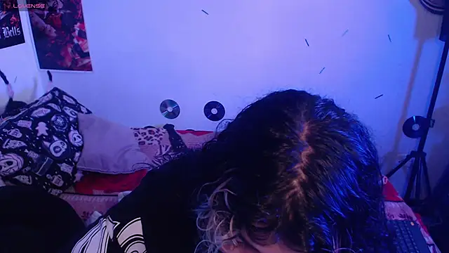 Snapshot of abril666 chatting on 10-17-25, 06:21 abril666 online show from 10-17-25, 06:21