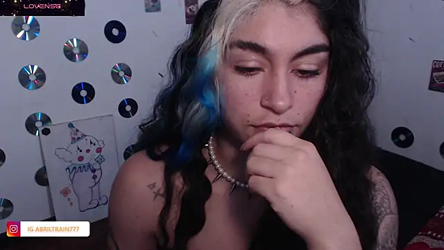 Snapshot of abril666 chatting on 12-17-25, 03:07 abril666 online show from 12-17-25, 03:07