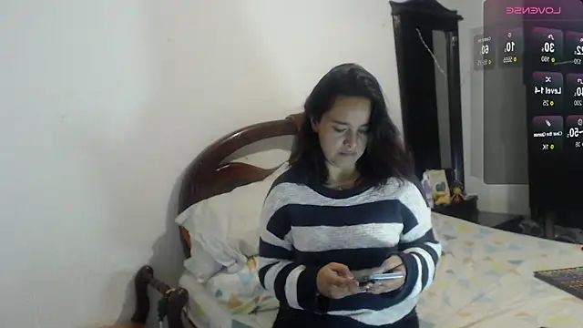 Snapshot of MagicStephany_ chatting on 02-11-25, 01:41 MagicStephany online show from 02-11-25, 01:41
