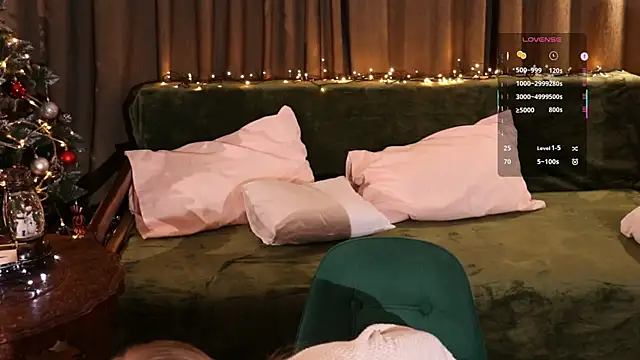 Snapshot of steffania- chatting on 12-18-25, 05:41 steffania- online show from 12-18-25, 05:41