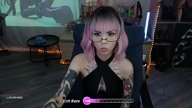 Snapshot of Kerry_Kirk chatting on 11-06-25, 06:20 Kerry Kirk online show from 11-06-25, 06:20