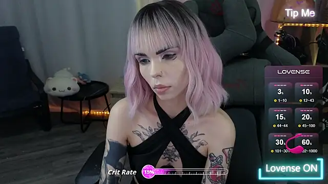 Snapshot of Kerry_Kirk chatting on 11-22-25, 10:20 Kerry Kirk online show from 11-22-25, 10:20