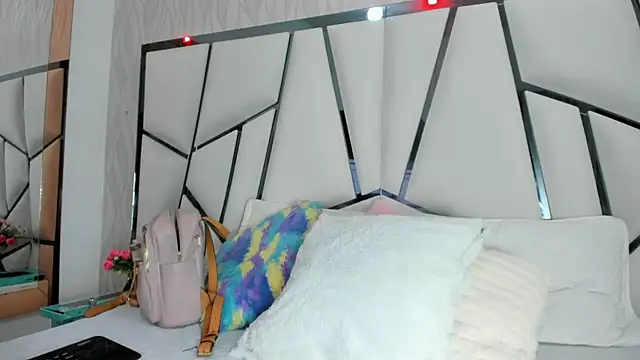  aurora18  online show from 01-15-26, 03:11