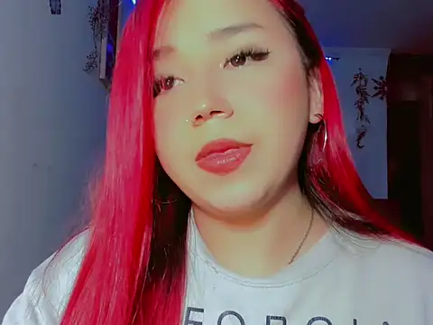 Snapshot of madisonx17 chatting on 10-21-25, 11:16 madisonx17 online show from 10-21-25, 11:16