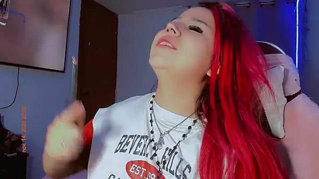 Snapshot of madisonx17 chatting on 11-15-25, 03:04 madisonx17 online show from 11-15-25, 03:04