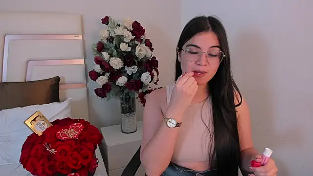 CamilaSofiia online show from 02-16-25, 01:03