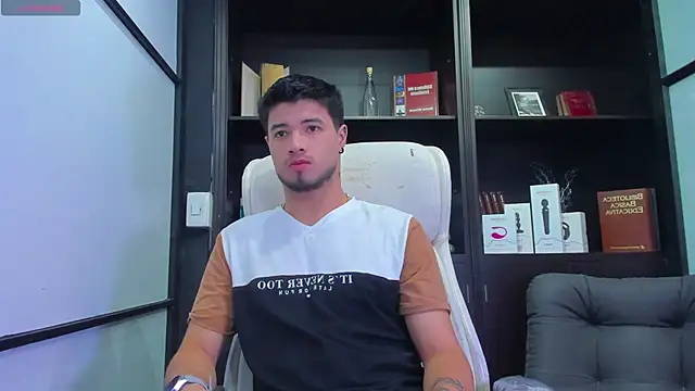 EdwardRoss  online show from 01-15-25, 06:51