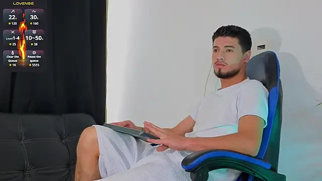 EdwardRoss  online show from 11-18-25, 07:18