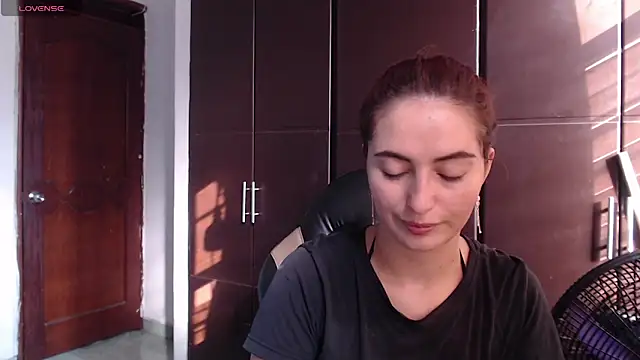 Kate lorens9 online show from 01-08-25, 09:12