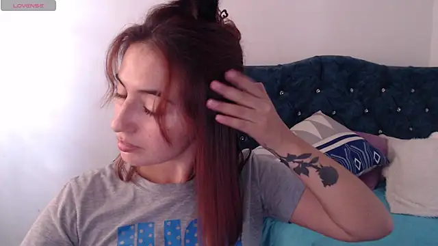 Kate lorens9 online show from 01-17-25, 04:04