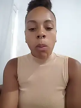 Julia Pretinha online show from 01-12-26, 01:27