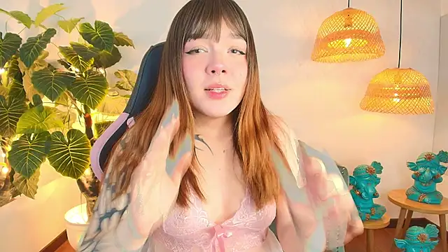 Fluffy Bubble21 online show from 04-12-26, 04:28