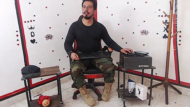 KalethBigDick online show from 10-15-25, 01:44