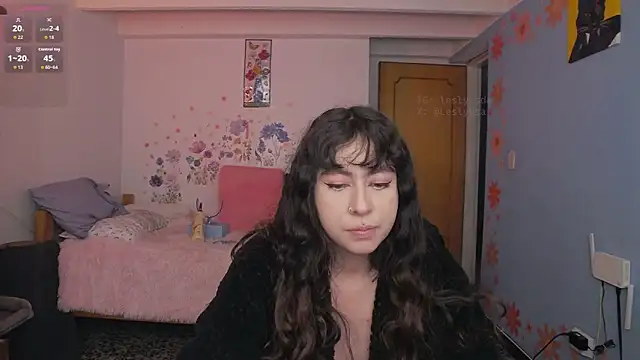 leslyyu online show from 10-18-25, 04:08