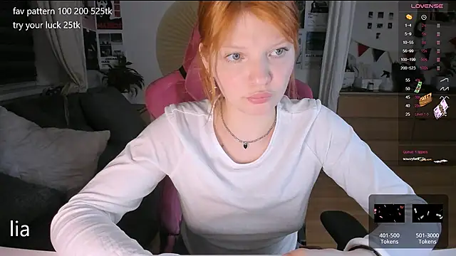 lil lia online show from 10-15-25, 09:48
