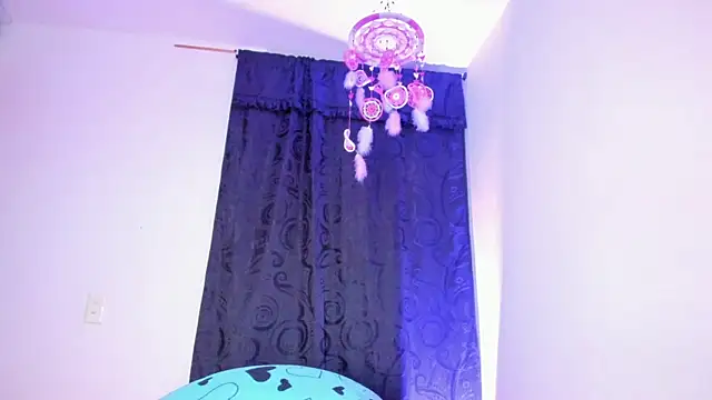 Snapshot of AmyStevenss chatting on 11-20-25, 04:01 AmyStevenss online show from 11-20-25, 04:01