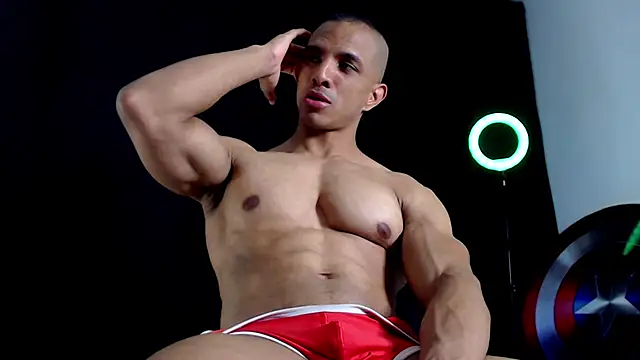 Snapshot of Antonywebb94 chatting on 09-19-25, 04:51 Antonywebb94 online show from 09-19-25, 04:51