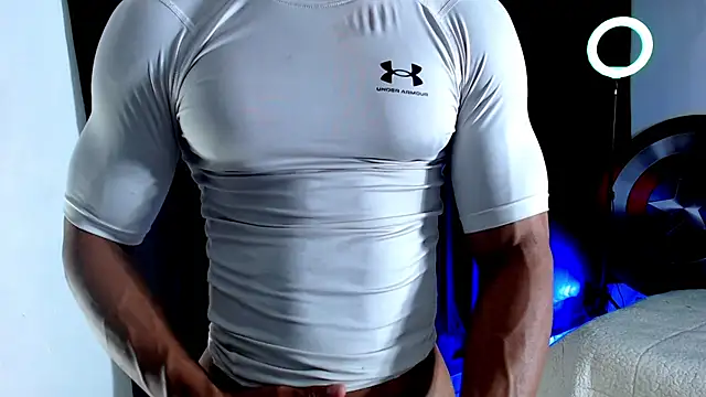 Snapshot of Antonywebb94 chatting on 11-04-25, 05:45 Antonywebb94 online show from 11-04-25, 05:45