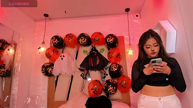 ary cooper  online show from 10-31-25, 01:56