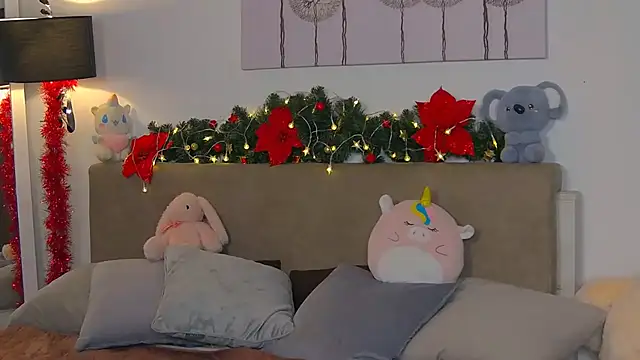 CassKiera online show from 12-19-25, 05:58