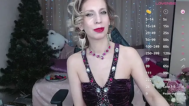 AdrianaSea online show from 12-10-24, 05:28