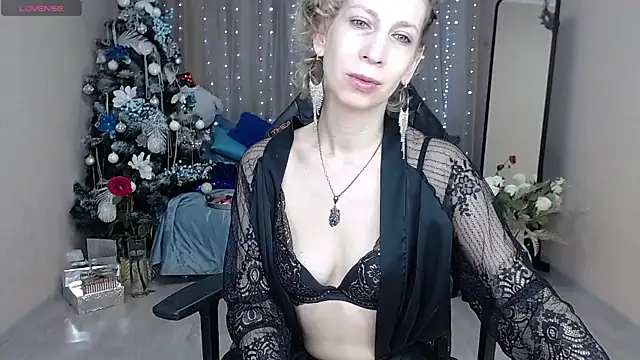 AdrianaSea online show from 01-10-25, 03:18
