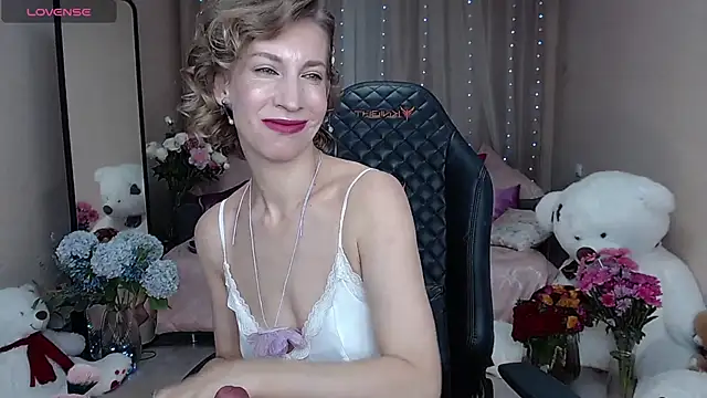 AdrianaSea online show from 09-21-25, 05:20