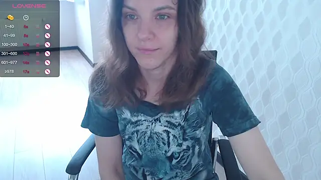 LisaHeart online show from 10-20-25, 07:42