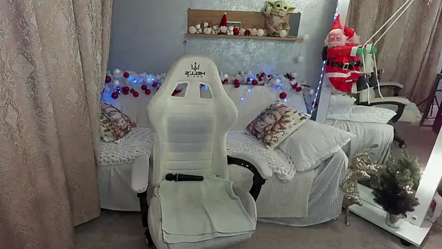 IsabellaFoxyy online show from 12-21-25, 06:31