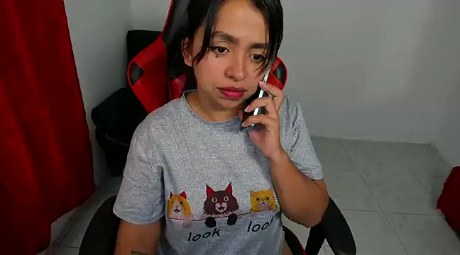 Snapshot of cory_rose chatting on 02-04-25, 03:22 cory rose online show from 02-04-25, 03:22