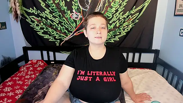 Chloenightmare online show from 10-31-25, 07:48