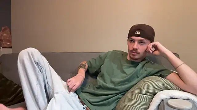 younghungginger online show from 11-14-25, 11:24