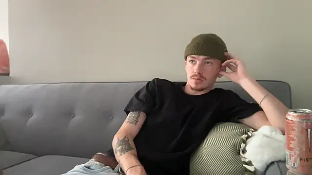 younghungginger online show from 11-16-25, 08:25