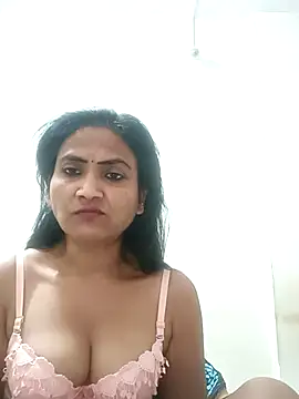 Snapshot of sunita6009 chatting on 09-12-25, 05:02 sunita6009 online show from 09-12-25, 05:02
