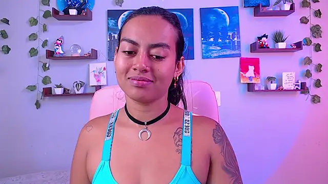 Snapshot of macey_elliot_ chatting on 01-31-25, 01:56 macey elliot online show from 01-31-25, 01:56