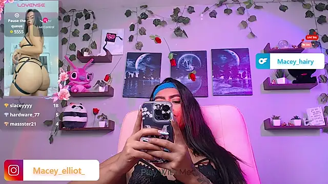 Snapshot of macey_elliot_ chatting on 03-12-25, 03:29 macey elliot online show from 03-12-25, 03:29