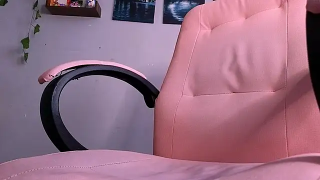 Snapshot of macey_elliot_ chatting on 10-21-25, 11:55 macey elliot online show from 10-21-25, 11:55