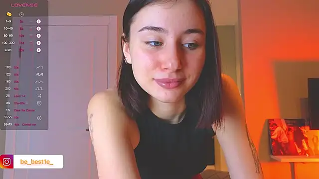 Snapshot of Vostok-6 chatting on 12-10-24, 12:05 Vostok-6 online show from 12-10-24, 12:05