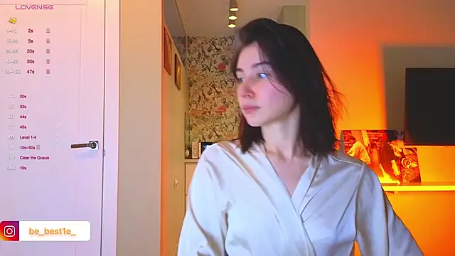 Snapshot of Vostok-6 chatting on 01-24-25, 10:53 Vostok-6 online show from 01-24-25, 10:53