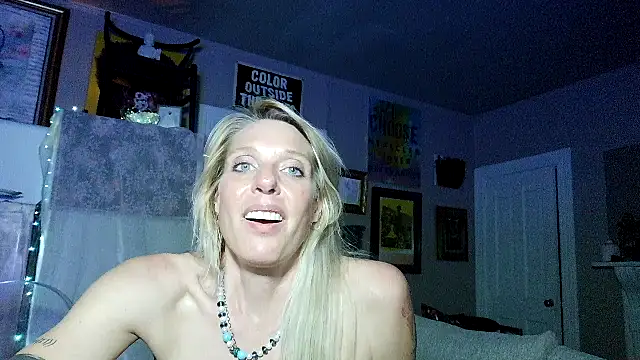 Glamazonx online show from 04-15-26, 07:04