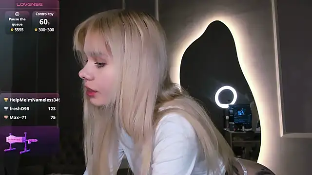 Snapshot of Britney_Lynch chatting on 03-05-25, 12:16 Britney Lynch online show from 03-05-25, 12:16