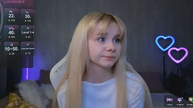 Snapshot of Britney_Lynch chatting on 03-19-25, 07:49 Britney Lynch online show from 03-19-25, 07:49
