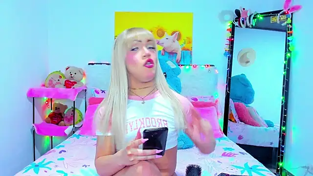 Candy Candy   online show from 10-17-25, 12:36